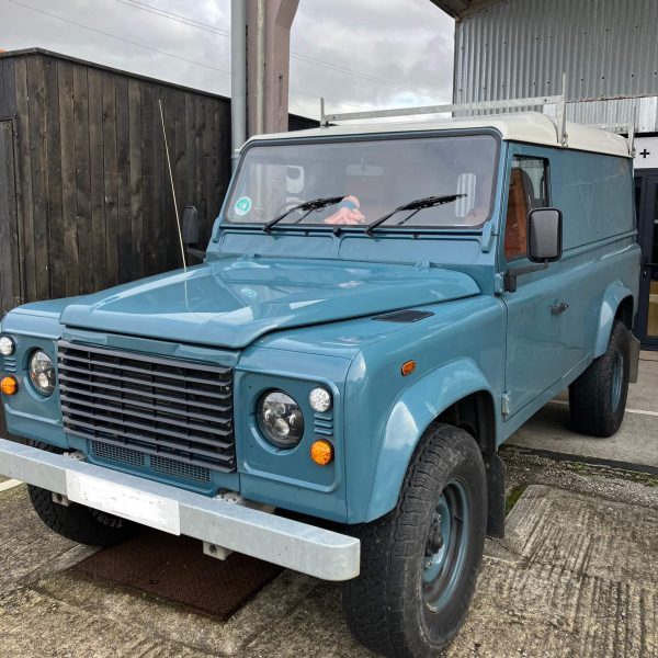defender 600x600 - Classic Defender