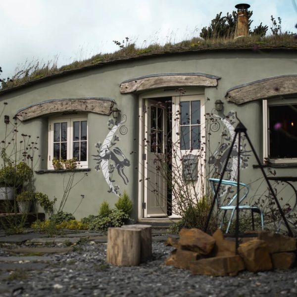 Luxury Homestead36D3E920 C293 45AA 9340 8AD4B0BCD81C 1 201 a 600x600 - Luxury Homestead