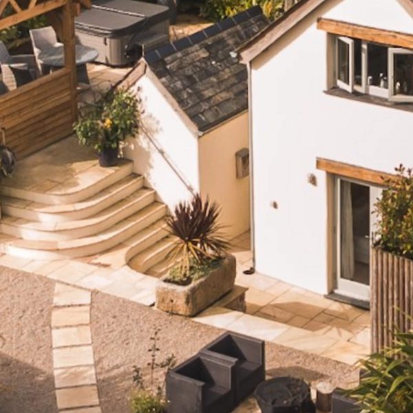 Luxury HomesteadF10C1761 ACCC 4317 B96D 382D575305F6 1 201 a 600x600 - Luxury Homestead