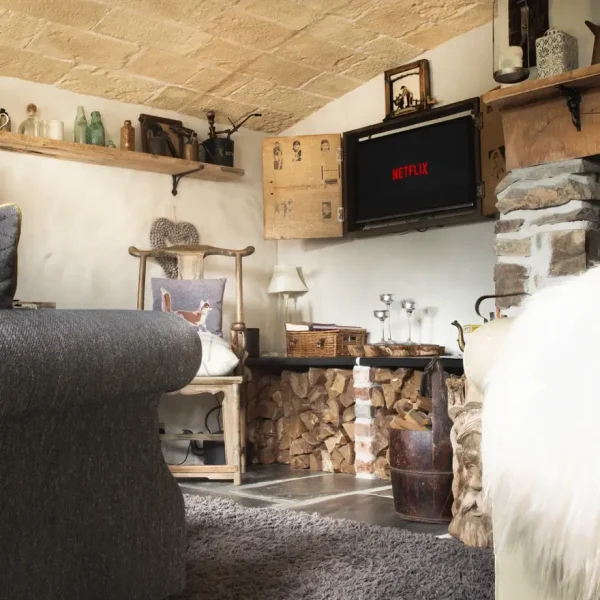 Luxury Homesteadd01136 8e4cdf56abc04a3dadc14c2abd1f3b49mv2 d 5472 3648 s 4 2 600x600 - Luxury Homestead