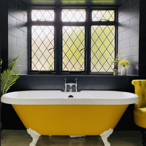 Cinematic Manor House1F3CD967 0350 470B BF46 E5A50611B770 1 201 a 600x600 - Cinematic Manor House