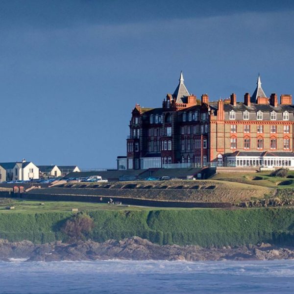 Iconic Hotel 3FFDA090 69C9 451C 8518 1B70365E8703 1 201 a 600x600 - Iconic Clifftop Hotel