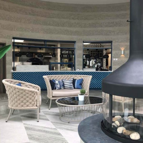 Iconic Hotel 90EED60B 97BC 42A7 8155 5C667801E2CF 1 201 a 600x600 - Iconic Clifftop Hotel