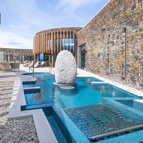 Iconic Hotel Greenwood Greenwood 71600 Edit cropped 600x600 - Iconic Clifftop Hotel