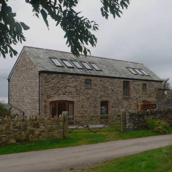 TregamerreAF65B6D5 247A 47EA 82E5 85EFDF817CC2 1 201 a 600x600 - Tregamere House