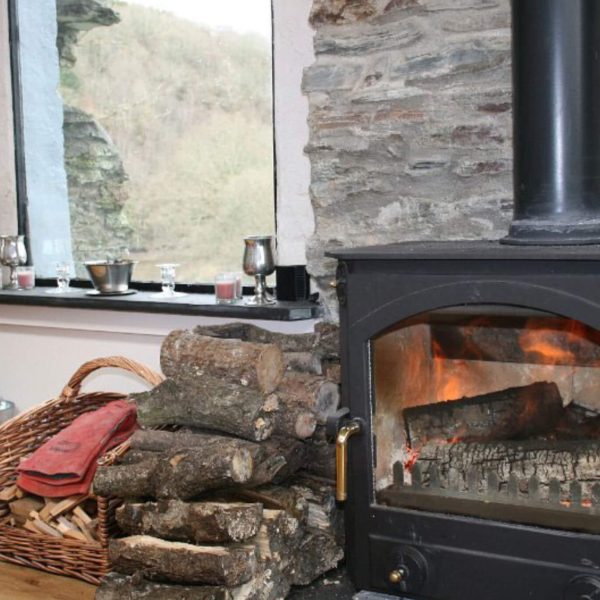 Boat House 730BE765 BBCF 4CD2 8311 CA58A3A37BB1 1 201 a 600x600 - Boat House