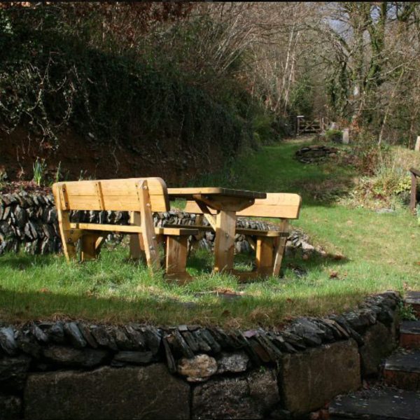 Boat House E9B758EF 9248 416B 91A3 A304B9BB2DE1 1 201 a 600x600 - Boat House