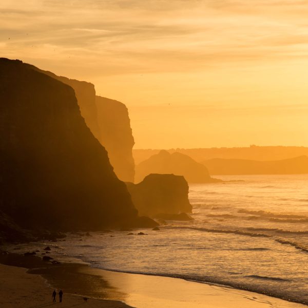 Hotel on the beach3534435F D580 42A0 969B DCBEE241EB55 600x600 - Hotel On The Beach