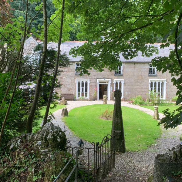 Historic Cornish Abbeybed and breakfast in cornwall garden 38 600x600 - Historic Cornish Abbey