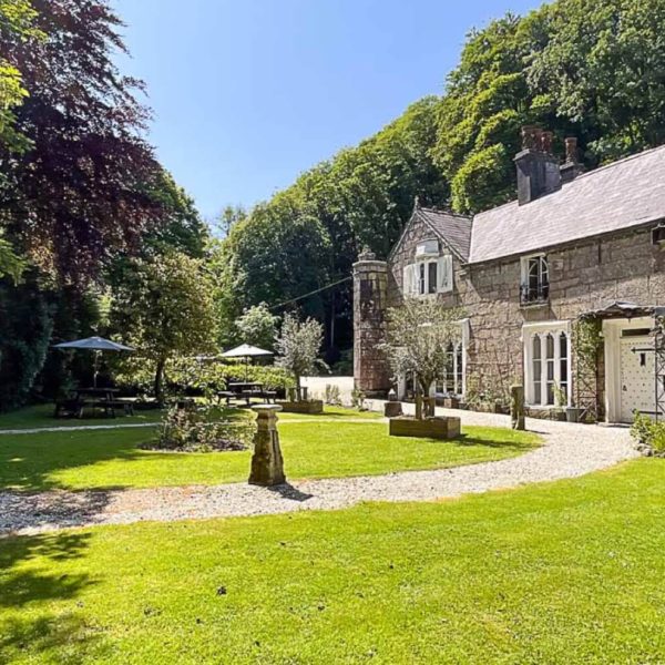 IMG 2585 600x600 - Historic Cornish Abbey