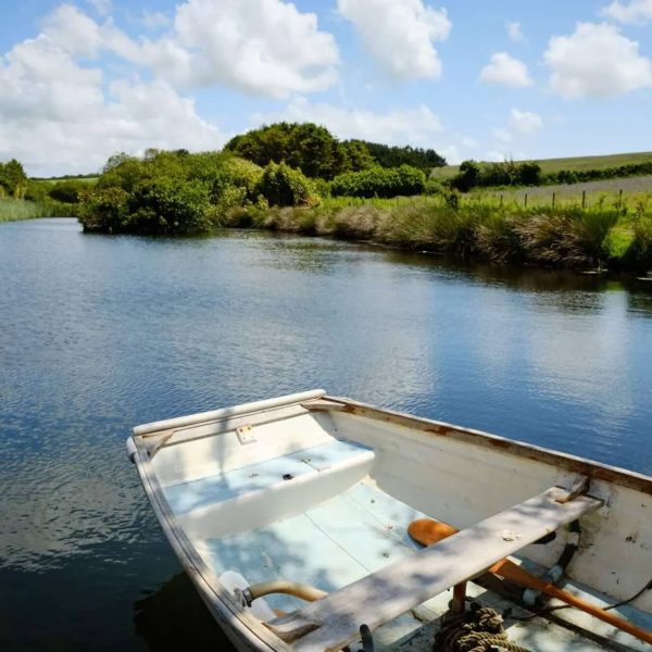 Lakeside RetreatPengelly Retreat IKX21764 600x600 - Lakeside Retreat