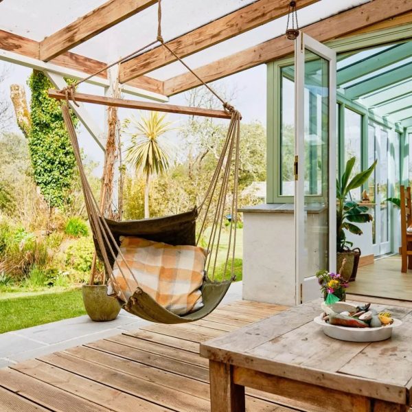 Lakeside RetreatPengelly Retreat IKX25993 1 scaled 1 600x600 - Lakeside Retreat