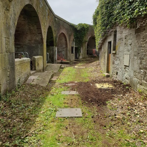 Unknown 8 600x600 - Prison Island
