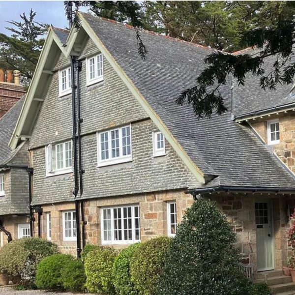 540BB2C4 3E15 430D 9474 65DF56FCF1AB 1 201 a 600x600 - Penquite House