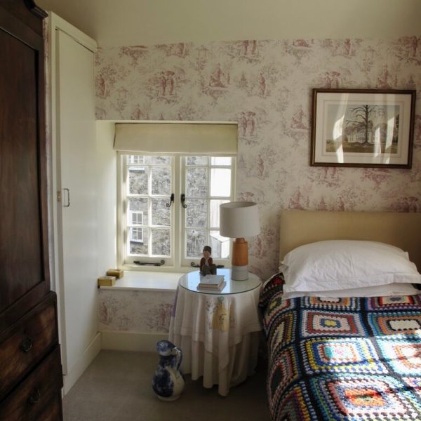 BlisslandB149E035 F83B 4363 ADEC 20527216B0F3 1 105 c 600x600 - Blissland