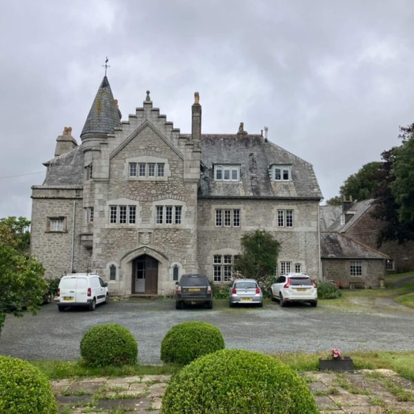 Flushing EstateBE3A74C9 99CF 441D B434 91491008009D 1 105 c 600x600 - Flushing Estate