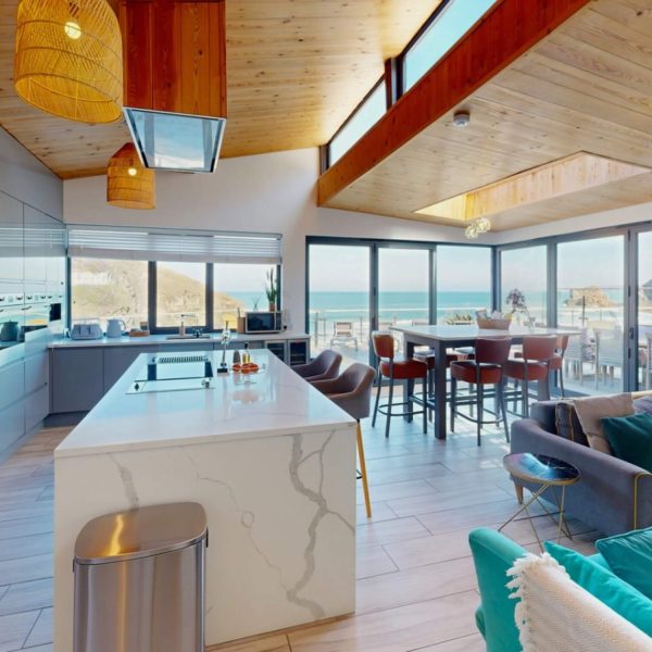 Beach HouseKitchen Living Room 4.3 600x600 - Beach House