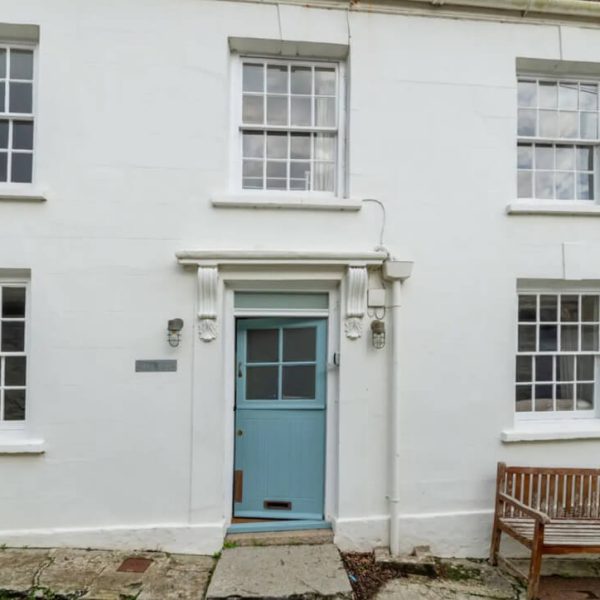 Fishing Village RetreatHlll SideE58A1EE9 9255 4E07 B55C FF08C813C3F7 1 105 c 600x600 - Fishing Village Retreat