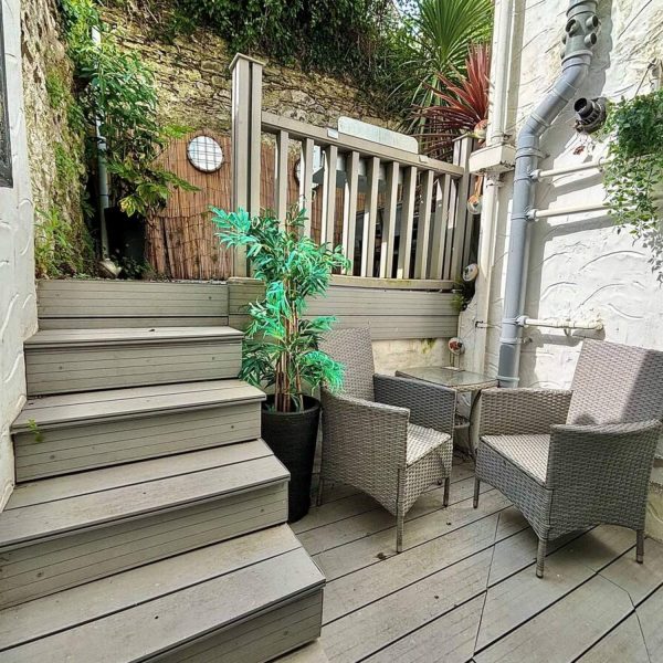 SeaviewF8307922 1555 45D8 9EAE 9EBFB92DF446 600x600 - Seaview