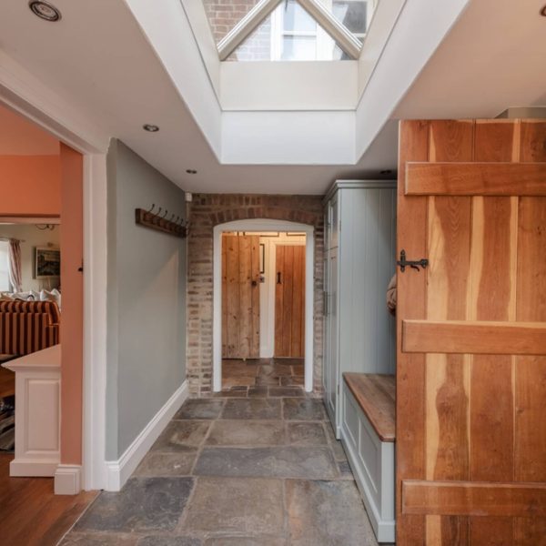 Solihull Farmhouse39C8F681 8129 4D2C B422 91F12CEA50F3 1 105 c 600x600 - Solihull Farmhouse