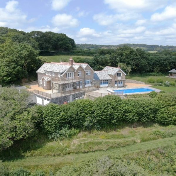 Combe Morvan58BC180A 4F1C 45C3 A676 00458502BD3D 1 105 c 600x600 - Combe Morvan