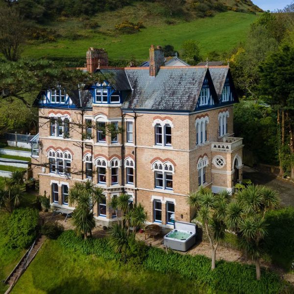 Devon Victoran Villa. Devon Victoian Villa. westwell hall 2 1 600x600 - North Devon Villa